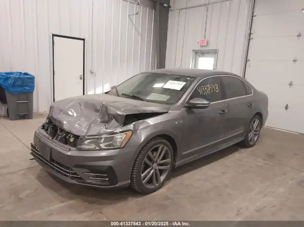 1VWDT7A32HC034829 2017 VOLKSWAGEN PASSAT - Image 2
