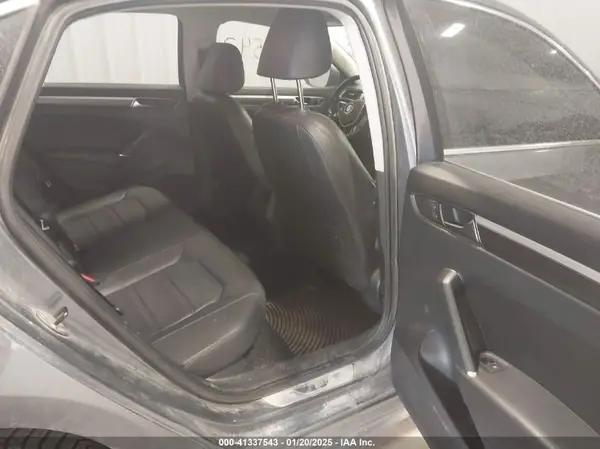 1VWDT7A32HC034829 2017 VOLKSWAGEN PASSAT - Image 8