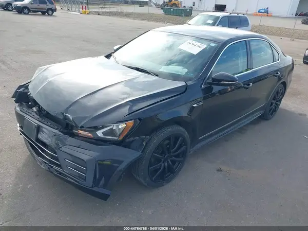 1VWDT7A32HC040601 2017 VOLKSWAGEN PASSAT - Image 2