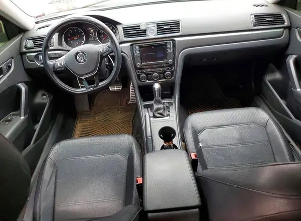 1VWDT7A32HC043000 2017 VOLKSWAGEN PASSAT - Image 8