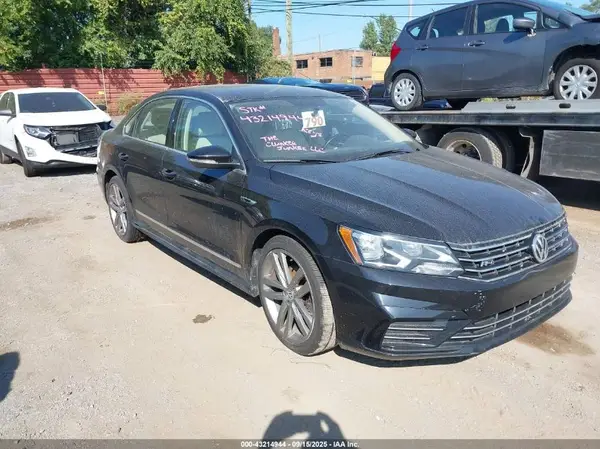1VWDT7A32HC043997 2017 VOLKSWAGEN PASSAT - Image 1