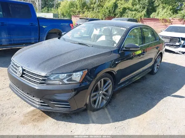 1VWDT7A32HC043997 2017 VOLKSWAGEN PASSAT - Image 2