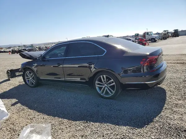 1VWDT7A32HC044017 2017 VOLKSWAGEN PASSAT - Image 2