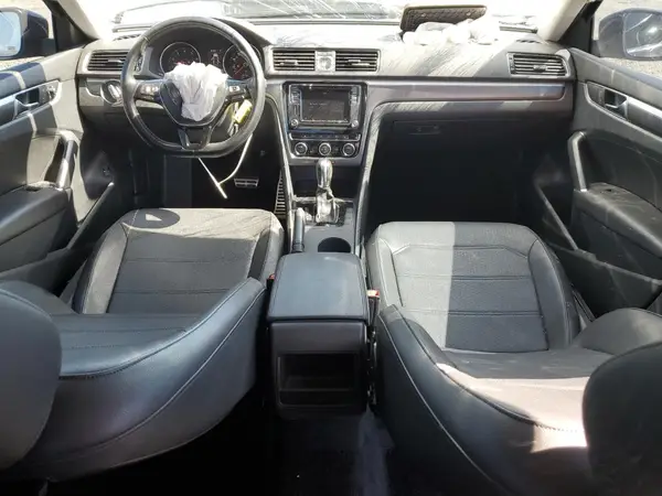 1VWDT7A32HC044017 2017 VOLKSWAGEN PASSAT - Image 8