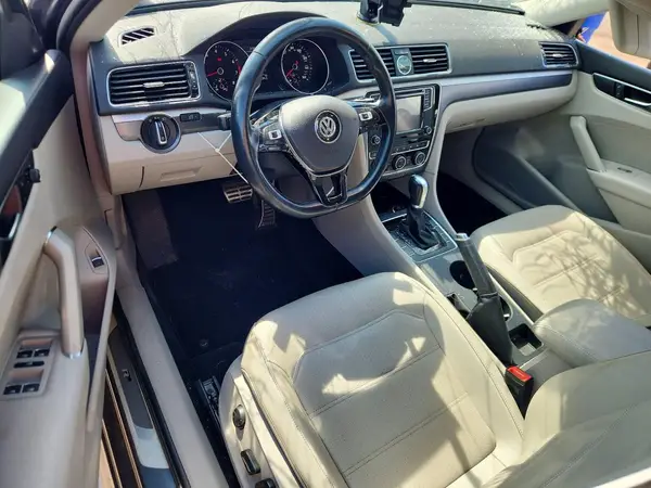 1VWDT7A32HC047273 2017 VOLKSWAGEN PASSAT - Image 8