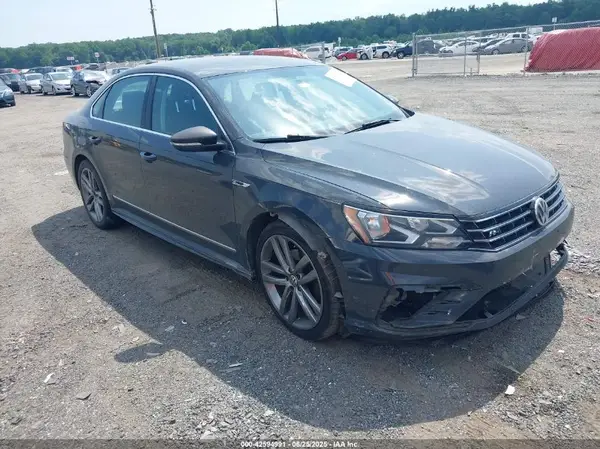 1VWDT7A32HC048293 2017 VOLKSWAGEN PASSAT - Image 1