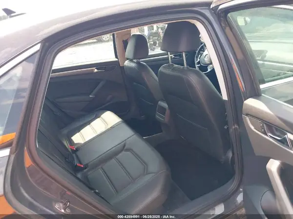 1VWDT7A32HC048293 2017 VOLKSWAGEN PASSAT - Image 8