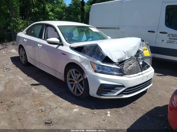 1VWDT7A32HC049377 2017 VOLKSWAGEN PASSAT - Image 1