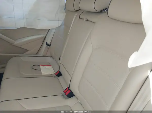 1VWDT7A32HC049377 2017 VOLKSWAGEN PASSAT - Image 8