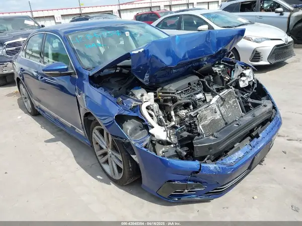 1VWDT7A32HC051596 2017 VOLKSWAGEN PASSAT - Image 1