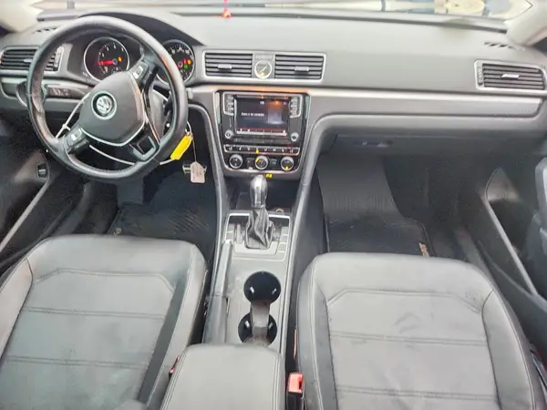 1VWDT7A32HC052456 2017 VOLKSWAGEN PASSAT - Image 8