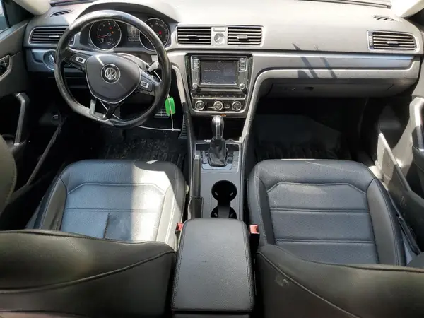 1VWDT7A32HC057334 2017 VOLKSWAGEN PASSAT - Image 8