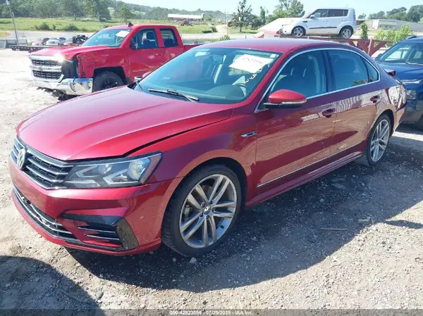 1VWDT7A32HC060072 2017 VOLKSWAGEN PASSAT - Image 2