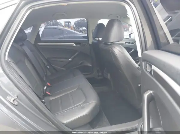 1VWDT7A32HC063344 2017 VOLKSWAGEN PASSAT - Image 8
