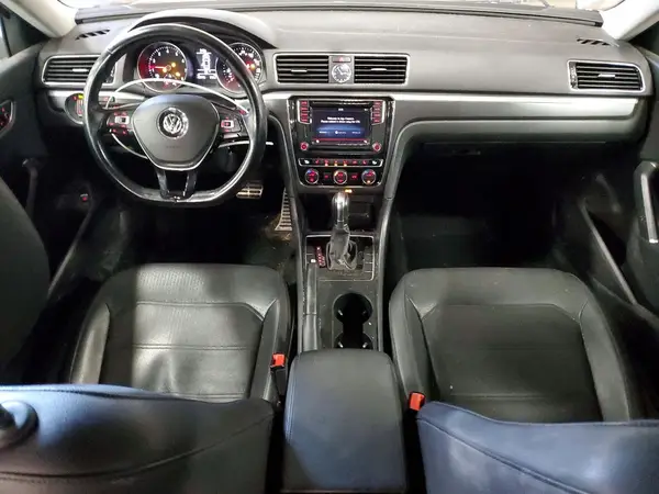 1VWDT7A32HC064025 2017 VOLKSWAGEN PASSAT - Image 8