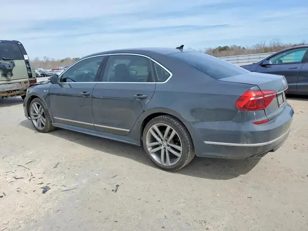 1VWDT7A32HC064266 2017 VOLKSWAGEN PASSAT - Image 2