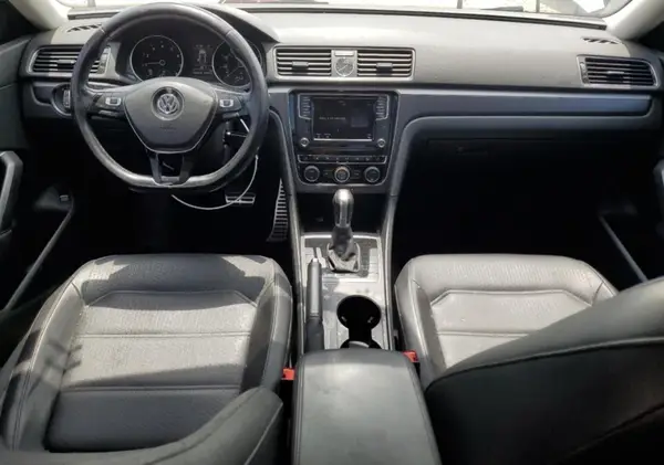 1VWDT7A32HC064509 2017 VOLKSWAGEN PASSAT - Image 8