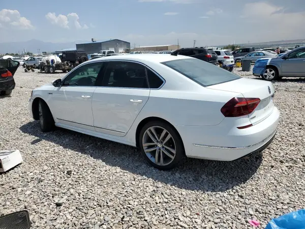 1VWDT7A32HC064770 2017 VOLKSWAGEN PASSAT - Image 2