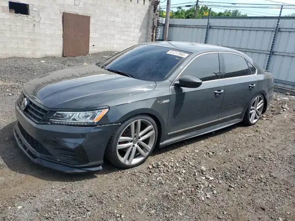 1VWDT7A32HC065529 2017 VOLKSWAGEN PASSAT - Image 1