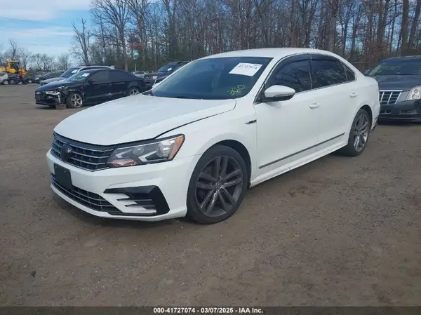 1VWDT7A32HC068589 2017 VOLKSWAGEN PASSAT - Image 2