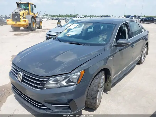 1VWDT7A32HC071413 2017 VOLKSWAGEN PASSAT - Image 2
