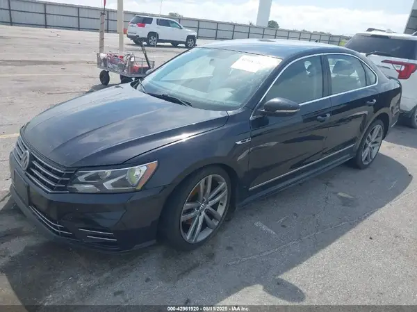 1VWDT7A32HC075283 2017 VOLKSWAGEN PASSAT - Image 2