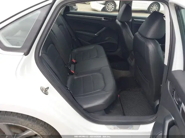1VWDT7A32HC076479 2017 VOLKSWAGEN PASSAT - Image 8
