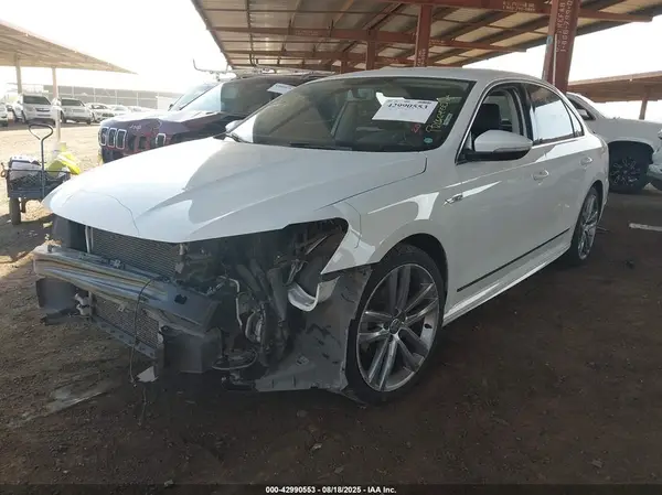1VWDT7A32HC078796 2017 VOLKSWAGEN PASSAT - Image 2