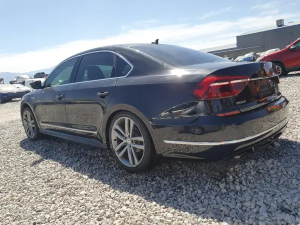 1VWDT7A32HC079611 2017 VOLKSWAGEN PASSAT - Image 2