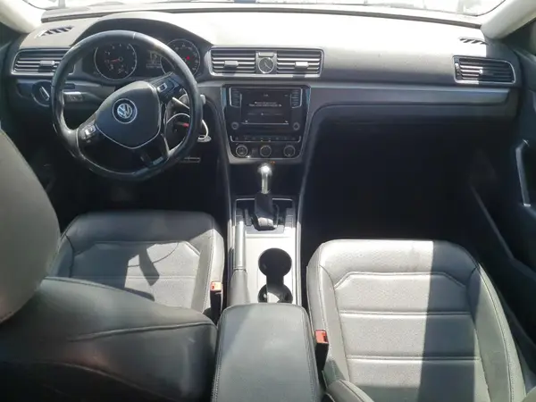 1VWDT7A32HC079611 2017 VOLKSWAGEN PASSAT - Image 8