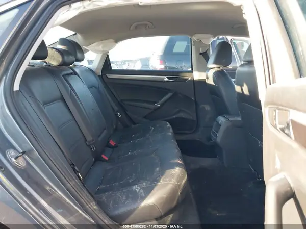 1VWDT7A32HC081665 2017 VOLKSWAGEN PASSAT - Image 8