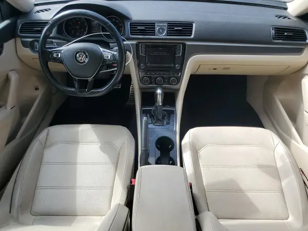 1VWDT7A32HC081827 2017 VOLKSWAGEN PASSAT - Image 8