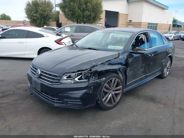 1VWDT7A32HC082668 2017 VOLKSWAGEN PASSAT - Image 2
