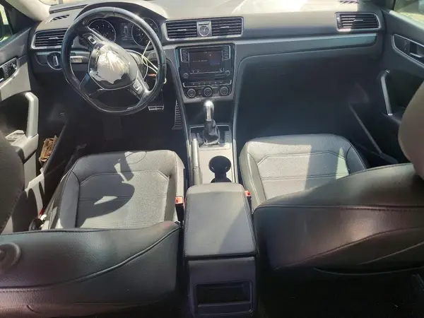 1VWDT7A32HC084100 2017 VOLKSWAGEN PASSAT - Image 8
