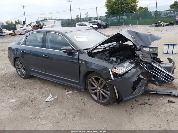 1VWDT7A32HC085408 2017 VOLKSWAGEN PASSAT - Image 1