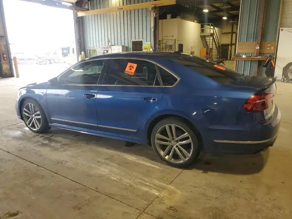 1VWDT7A33HC001676 2017 VOLKSWAGEN PASSAT - Image 2