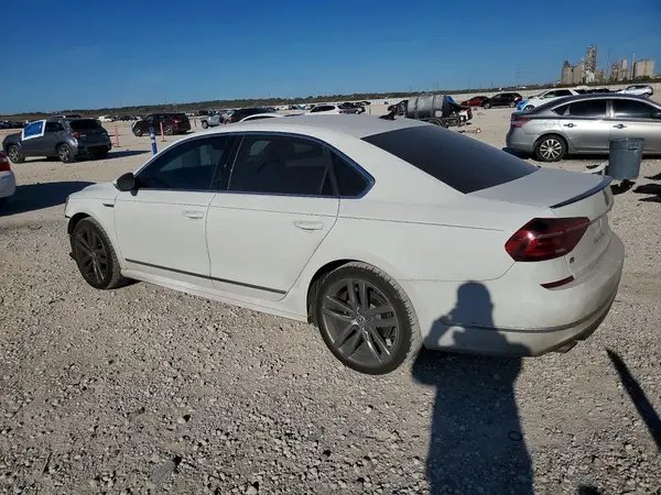 1VWDT7A33HC003122 2017 VOLKSWAGEN PASSAT - Image 2