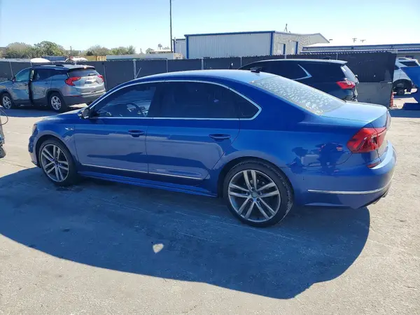 1VWDT7A33HC006599 2017 VOLKSWAGEN PASSAT - Image 2