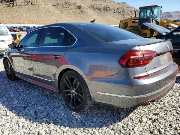 1VWDT7A33HC015383 2017 VOLKSWAGEN PASSAT - Image 2