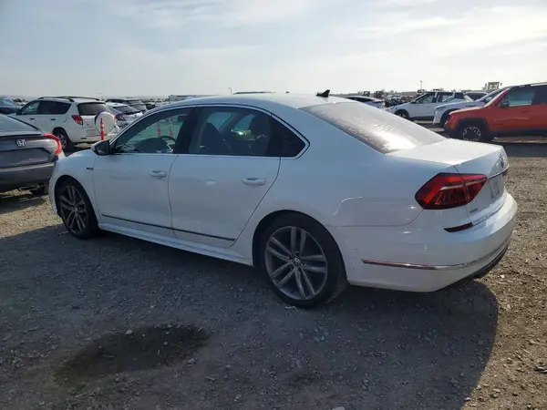 1VWDT7A33HC015934 2017 VOLKSWAGEN PASSAT - Image 2