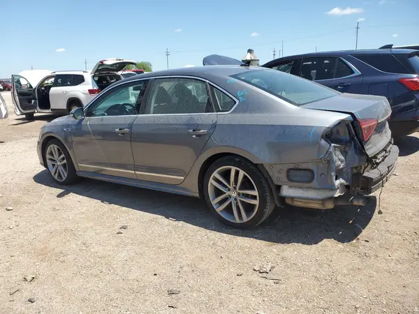 1VWDT7A33HC025833 2017 VOLKSWAGEN PASSAT - Image 2