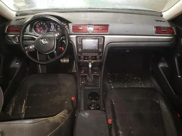 1VWDT7A33HC030062 2017 VOLKSWAGEN PASSAT - Image 8