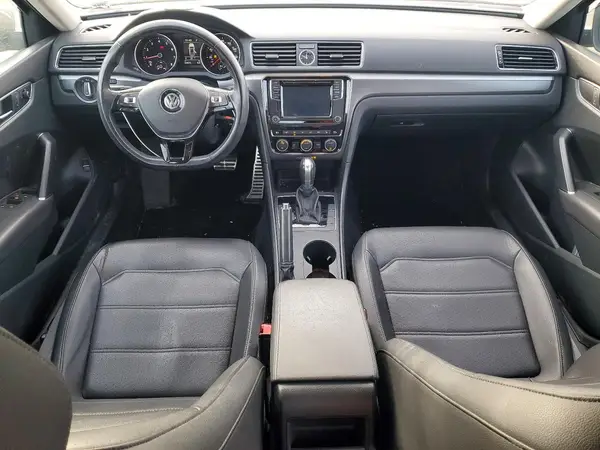 1VWDT7A33HC039019 2017 VOLKSWAGEN PASSAT - Image 8