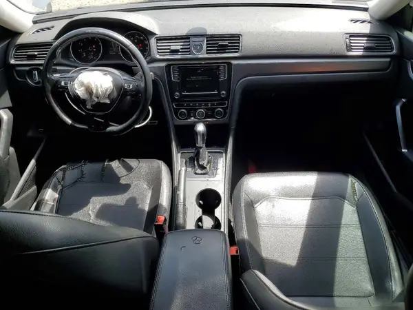 1VWDT7A33HC042177 2017 VOLKSWAGEN PASSAT - Image 8