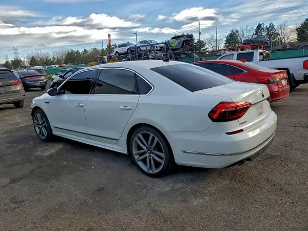 1VWDT7A33HC045516 2017 VOLKSWAGEN PASSAT - Image 2