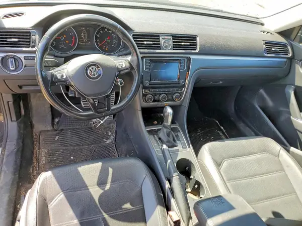 1VWDT7A33HC046178 2017 VOLKSWAGEN PASSAT - Image 8