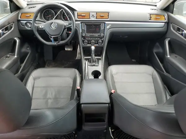 1VWDT7A33HC046455 2017 VOLKSWAGEN PASSAT - Image 8