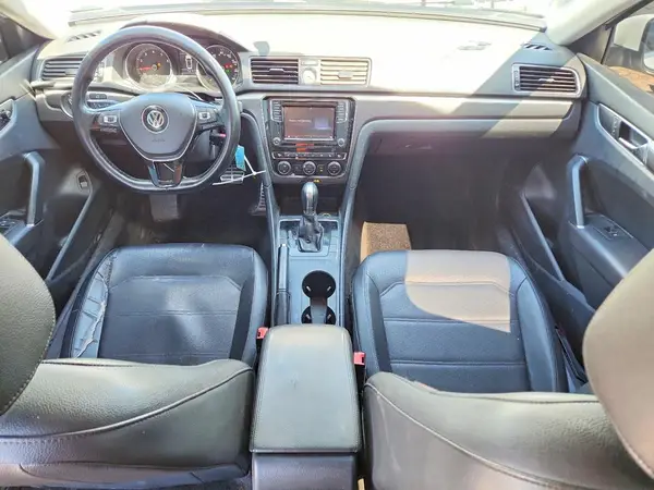 1VWDT7A33HC052627 2017 VOLKSWAGEN PASSAT - Image 8