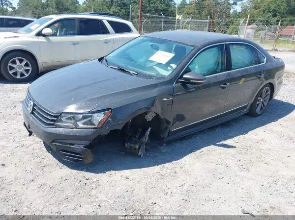 1VWDT7A33HC057441 2017 VOLKSWAGEN PASSAT - Image 2