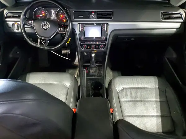 1VWDT7A33HC059349 2017 VOLKSWAGEN PASSAT - Image 8